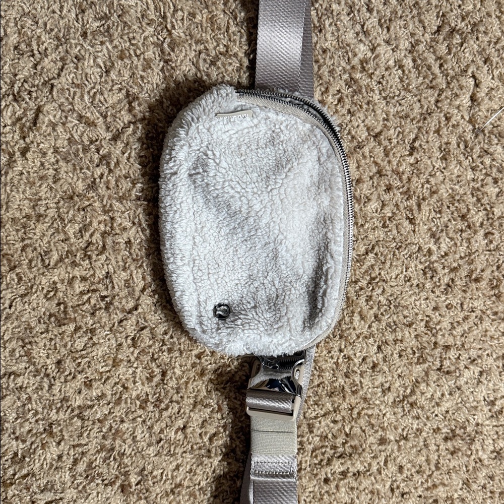 lululemon athletica cream Mini Bag
